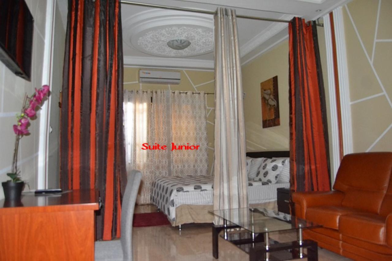 Green Lodge Kinshasa Ngoại thất bức ảnh